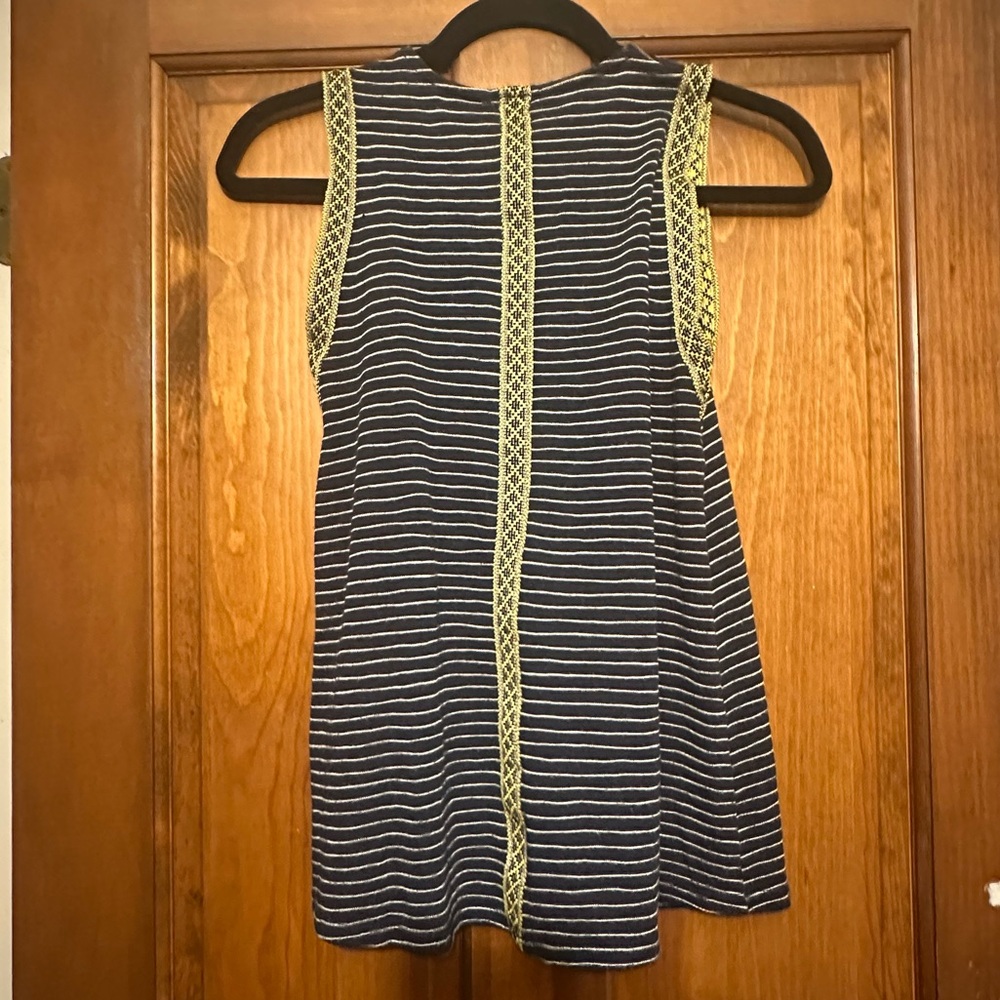 W5 Striped Pattern Tank Top - Picture 4 of 6